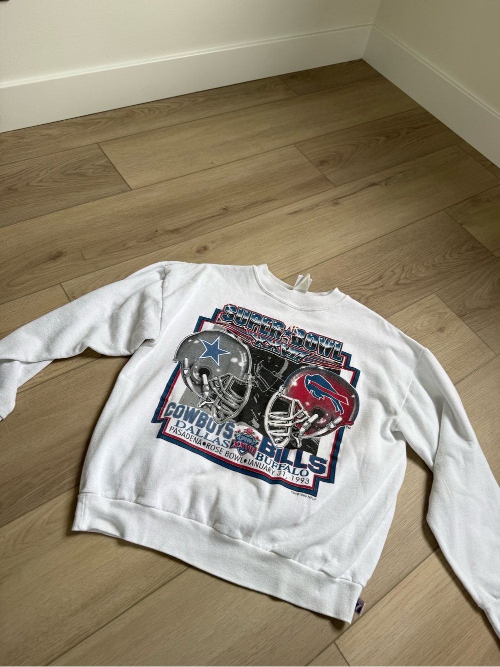 Vintage NFL Cowboys vs Bills Graphic Sweatshirt